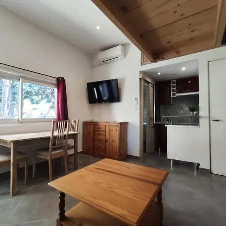 Joli Rez De Jardin Apartament