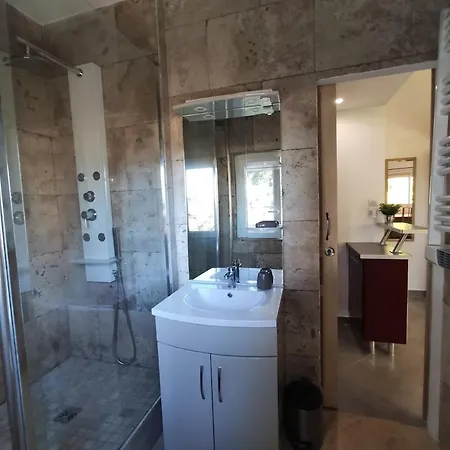 Apartament Joli Rez De Jardin